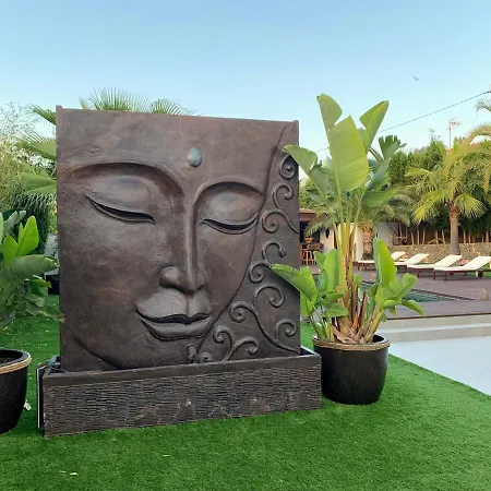 Kharisma Bed & Breakfast 4*