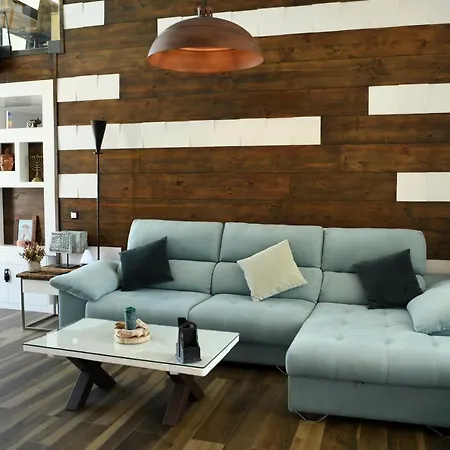 Bed & Breakfast Kharisma 4*